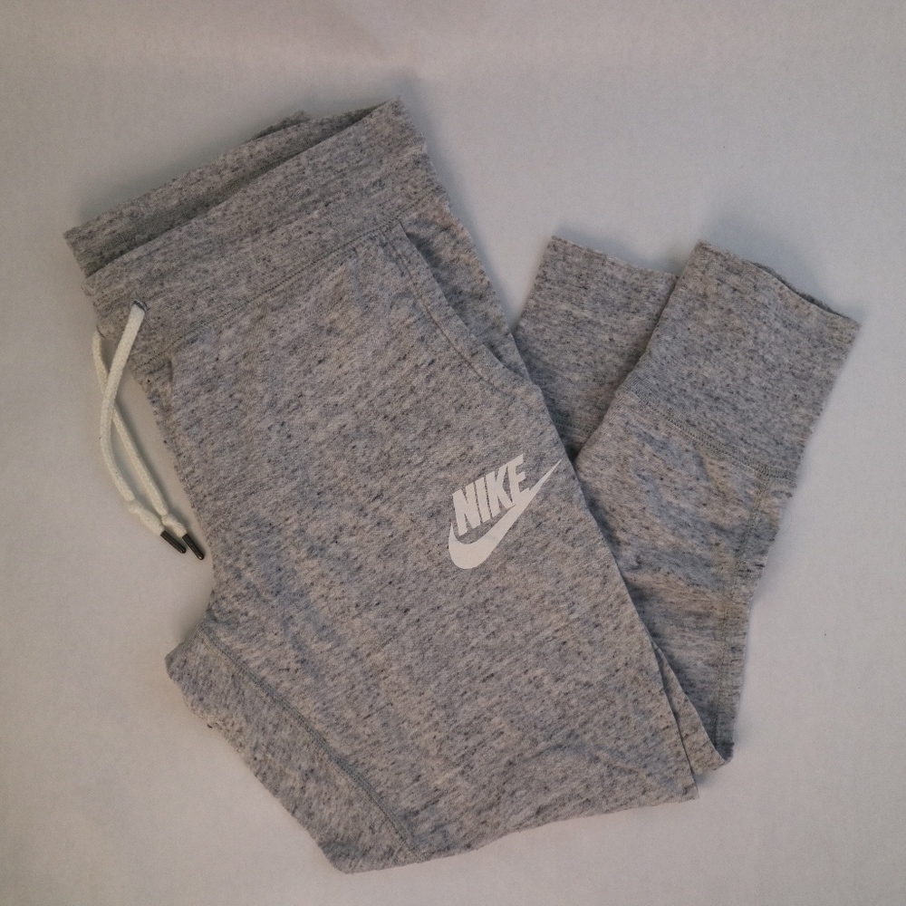 Nike Gym Vintage Jogger Capris in Heather Gray